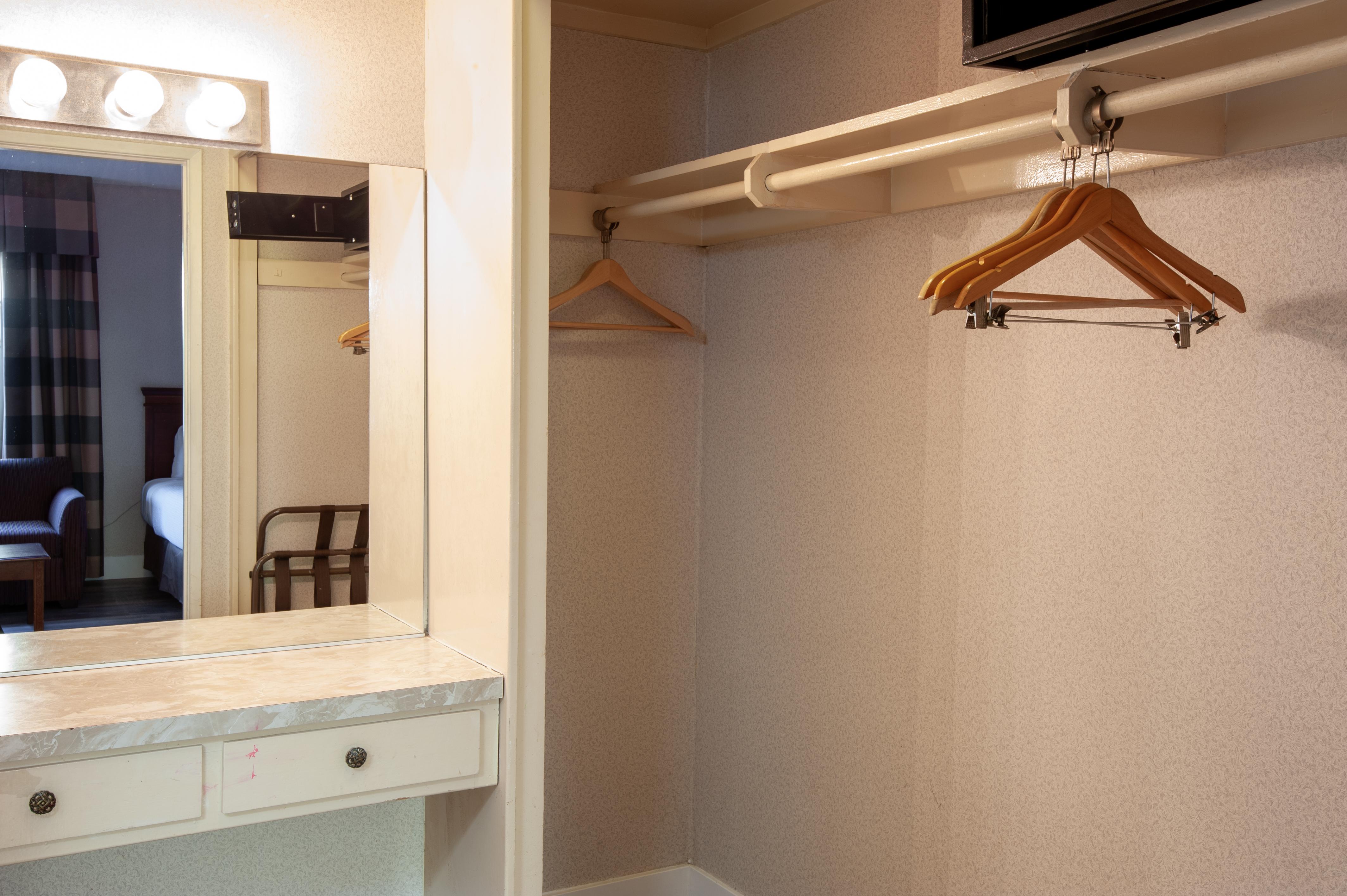 Studio City Court Yard Hotel Room photo